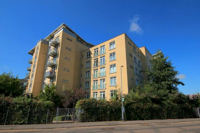 2 Bedroom Apartment To Rent In The Meridian, Kenavon Drive, Reading, RG1