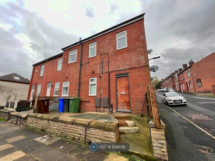 1 Bedroom Flat To Rent In James Street North, Radcliffe, Manchester, M26