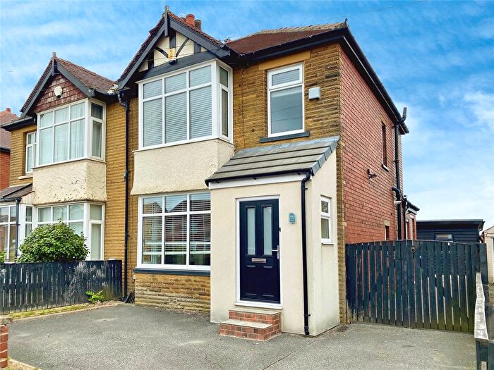 3 Bedroom Semi-Detached House For Sale In Leeds Road, Dewsbury, West Yorkshire, WF12