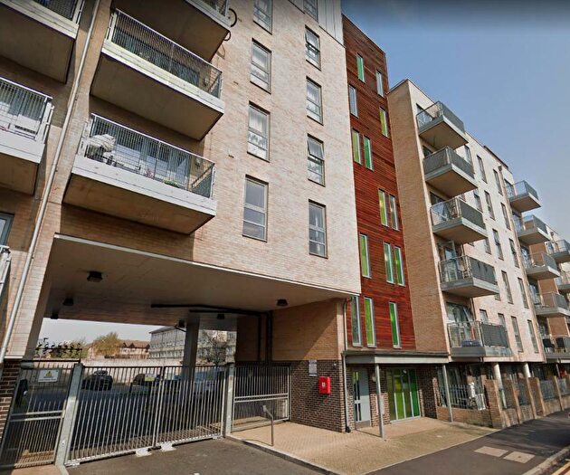2 Bedroom Apartment To Rent In Chaseway Lodge, Butchers Road, Canning Tow, Royal Victoria, London, E16