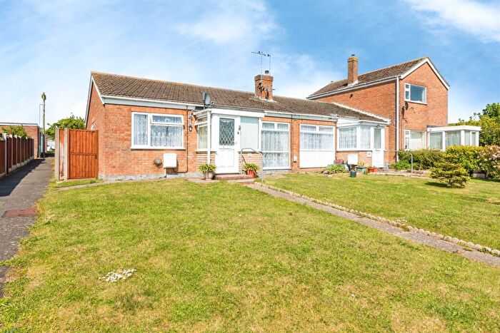 3 Bedroom Detached Bungalow For Sale In Mclean Drive, Kessingland, Lowestoft, NR33