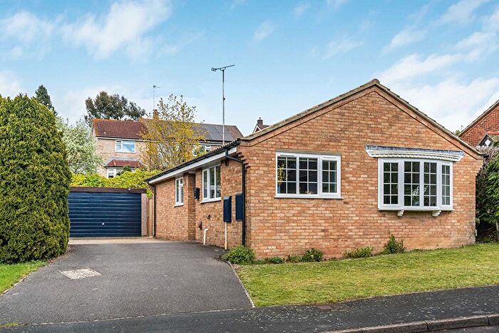 2 Bedroom Bungalow For Sale In Shady Nook, Farnham, Surrey, GU9