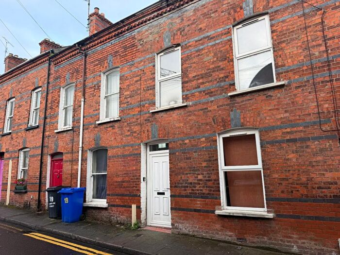 4 Bedroom Terraced House To Rent In Fountain Street, Derry, BT48