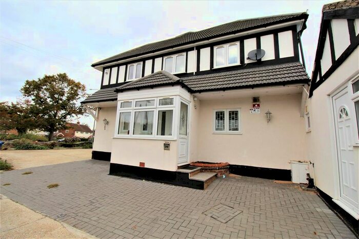 3 Bedroom Semi-Detached House To Rent In Lodge Lane, Grays, RM16