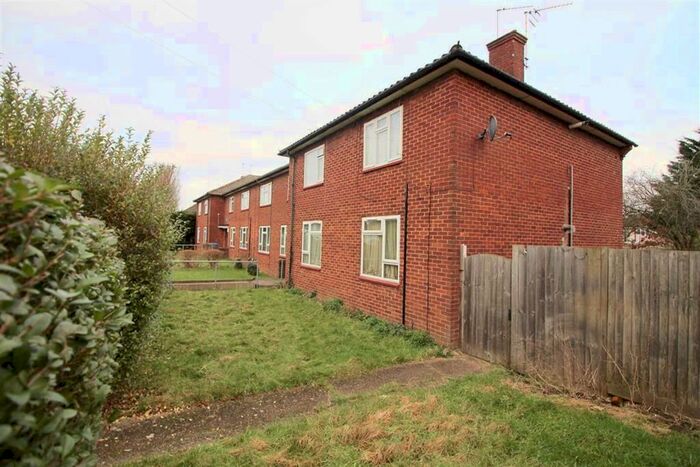 1 Bedroom Flat To Rent In Tempsford Avenue, Borehamwood, Herts WD6