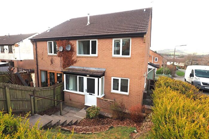 2 Bedroom Terraced House To Rent In Burdekin Close, Chapel-En-Le-Frith, SK23