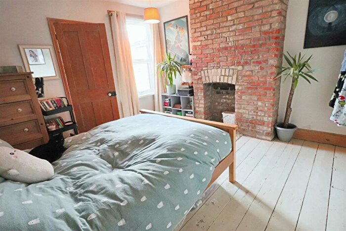 3 Bedroom Terraced House For Sale In Queens Road, Lowestoft, NR32