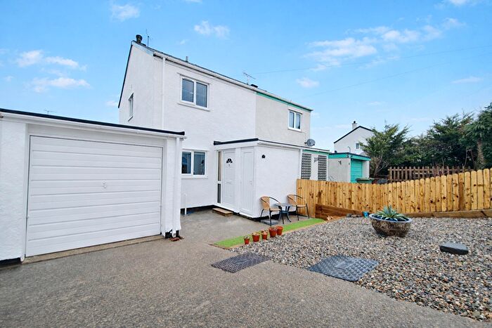 2 Bedroom Semi Detached House For Sale In Stad Llwynaethnen, Trefor, LL54