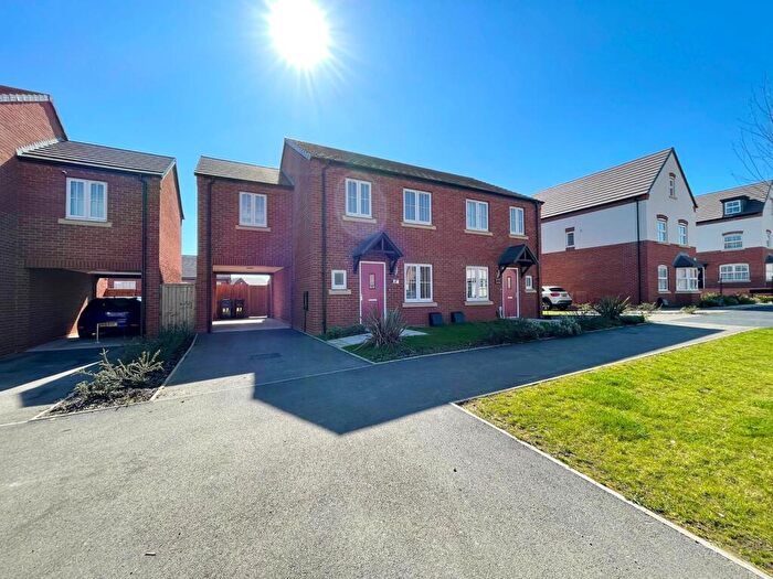 3 Bedroom House To Rent In Meadow Way, Tamworth, B79