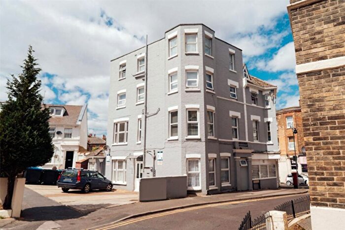 1 Bedroom Apartment For Sale In Molbern House, - Purbeck Road, Bournemouth, Dorset, BH2