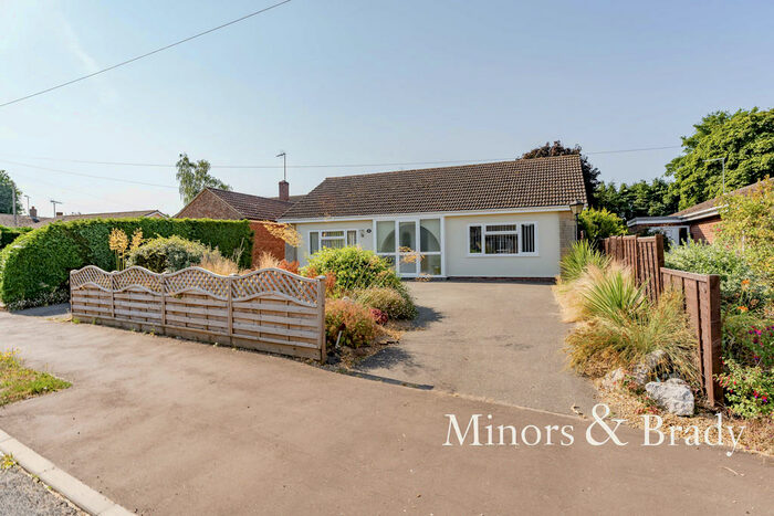 4 Bedroom Detached Bungalow For Sale In Church Street, Bradenham, IP25
