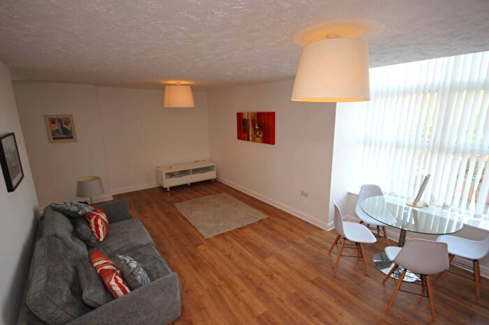 1 Bedroom Flat To Rent In Victoria Mill, Lower Vickers Street, Manchester, M40
