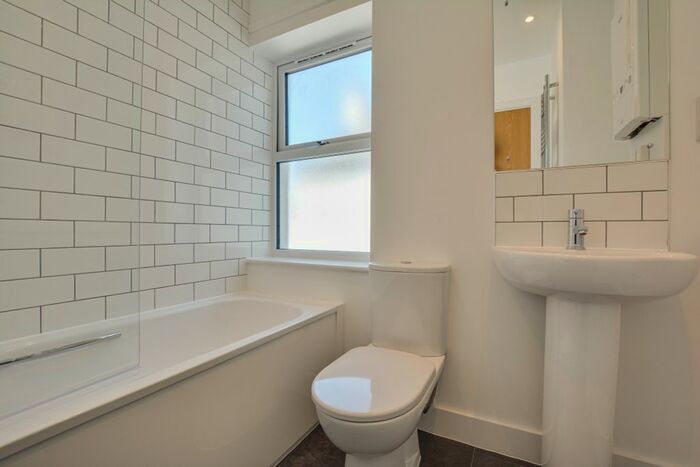 2 Bedroom Flat To Rent In Chatsworth Road, Morecambe, LA4