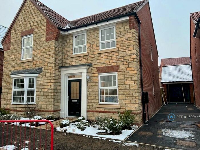 4 Bedroom Detached House To Rent In Elms Road, Chippenham, SN15