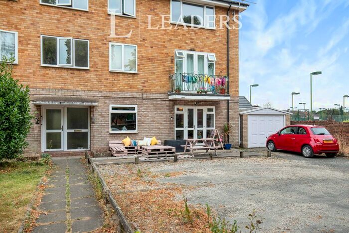 2 Bedroom Flat To Rent In Guys Cliffe Avenue, Leamington Spa, CV32