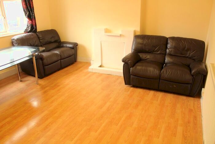 2 Bedroom Maisonette To Rent In Ley Street, Ilford IG2