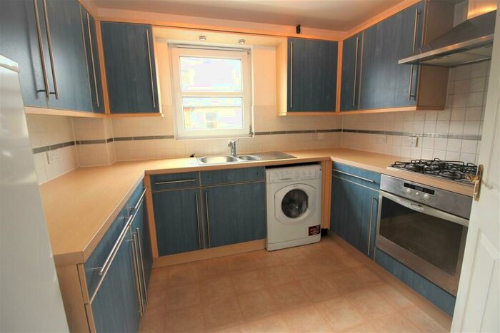 2 Bedroom Apartment To Rent In Cedrus Court, Primrose Hill, Chelmsford, CM1