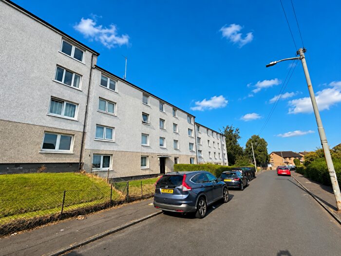 3 Bedroom Flat To Rent In Murroes Road, Linthouse, Glasgow, G51