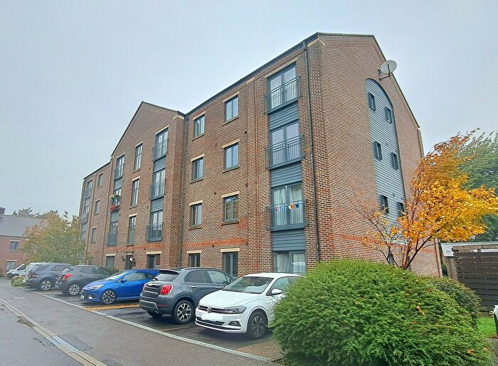 2 Bedroom Flat For Sale In Heritage Way, Gosport, PO12