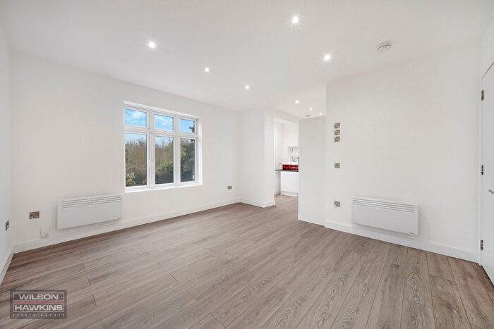 2 Bedroom Flat For Sale In Kenton Road, Harrow, HA1