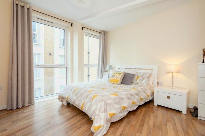 4 Bedroom Bungalow To Rent In Thurlow Hill, London, SE21