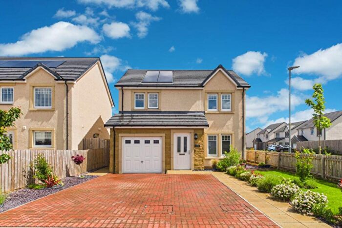 3 Bedroom Detached House For Sale In Myrtle Place, Glenboig, ML5