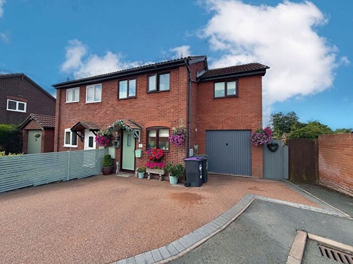 3 Bedroom Semi Detached House For Sale In Kent Close, Whitchurch, SY13