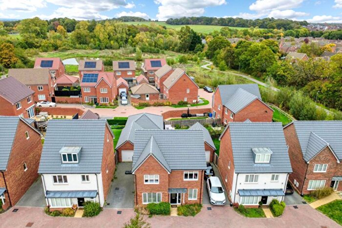 4 Bedroom Detached House For Sale In Castle Royle, Binfield, RG42