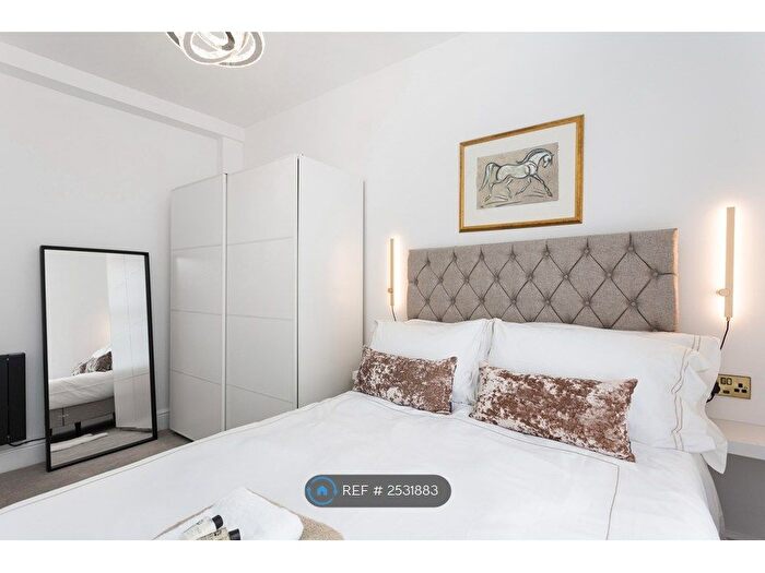 1 Bedroom Flat To Rent In Tanner Row, York, YO1