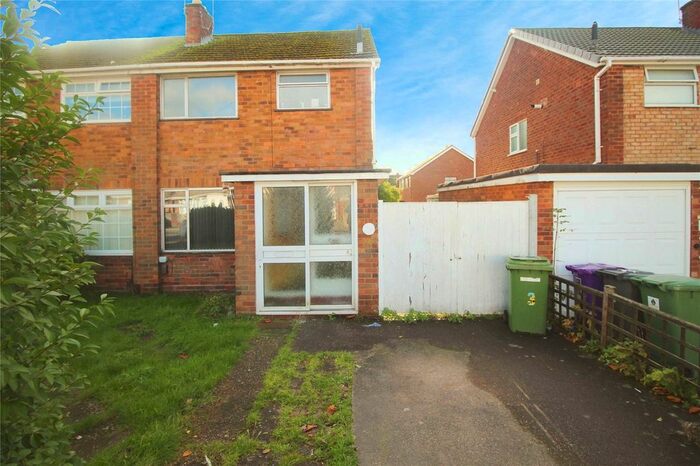 3 Bedroom Semi-Detached House To Rent In Duke Street, Wednesfield, Wolverhampton, West Midlands, WV11