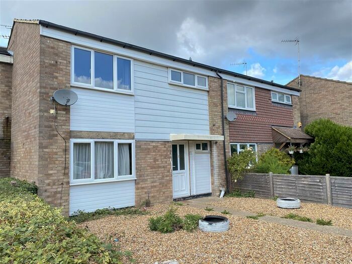 3 Bedroom House To Rent In Harvey Road, Aylesbury, HP21