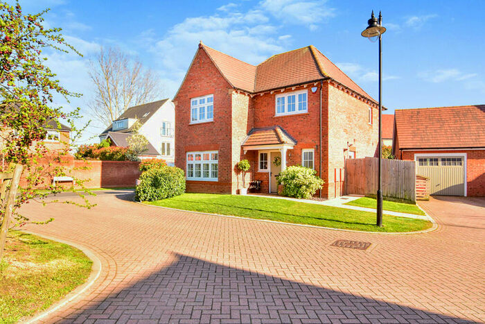 4 Bedroom Detached House For Sale In Linnitt Lane, Ryarsh, West Malling, Kent, ME19
