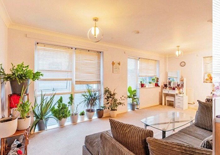 1 Bedroom Flat To Rent In Lion Head Court, St. Andrews Road, Croydon, CR0