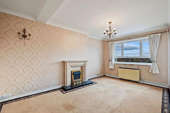 2 Bedroom Flat For Sale In Lordship Terrace, Church Street, N16