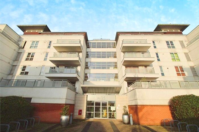 3 Bedroom Flat To Rent In Watkin Road, Leicester, Leicestershire, LE2