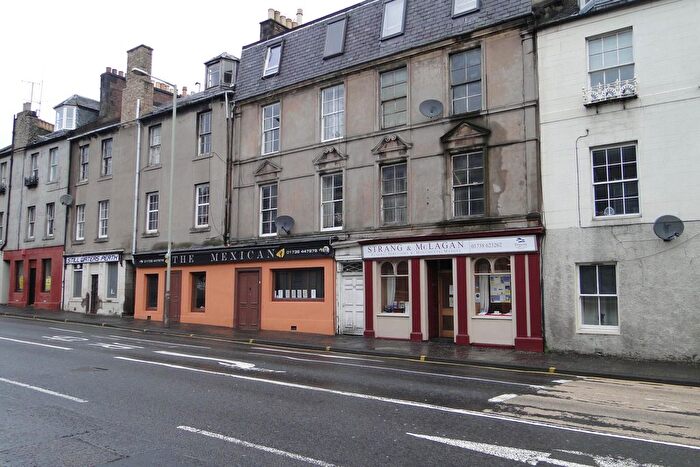 2 Bedroom Flat To Rent In Atholl Street, Perth, PH1