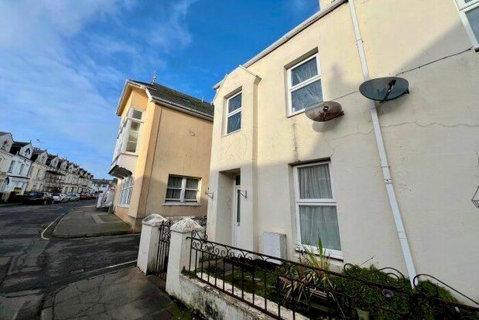 2 Bedroom Maisonette To Rent In New Street, Paignton, TQ3
