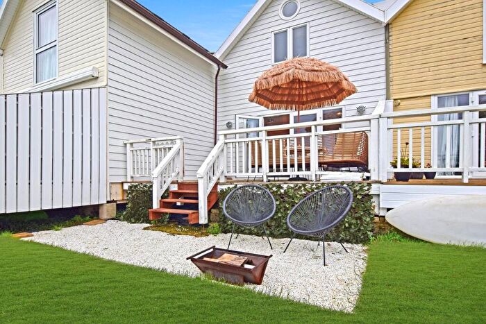 3 Bedroom Terraced House For Sale In Spring Lake, Cotswold Lakes, GL7
