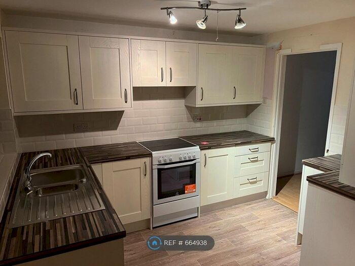 2 Bedroom Terraced House To Rent In Froglands Way, Cheddar, BS27