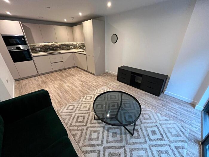 2 Bedroom House To Rent In Potato Wharf, Manchester, M3
