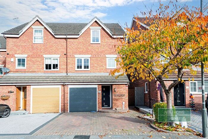 4 Bedroom Semi-Detached House For Sale In St. Matthews Close Renishaw, Sheffield, S21