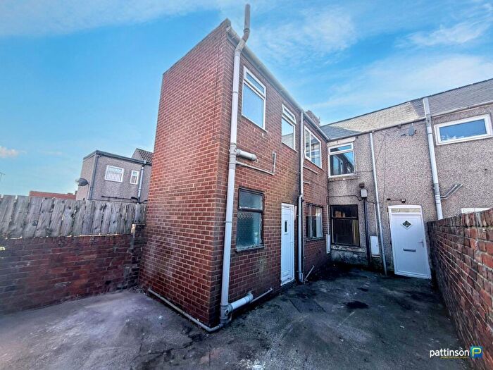 2 Bedroom Flat To Rent In Hawthorn Road, Ashington, Northumberland, NE63