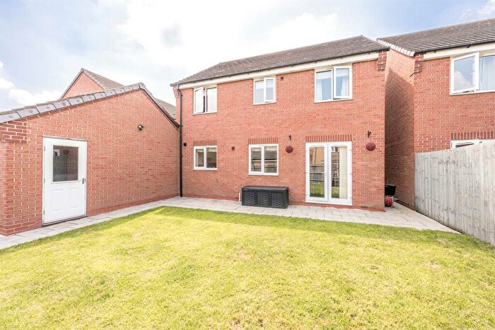 4 Bedroom Detached House For Sale In The Crossing, Kingswinford, DY6