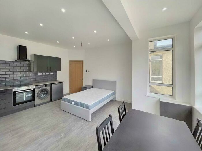 Apartment To Rent In Online Application Belle Vue Crescent, Southbourne, BH6