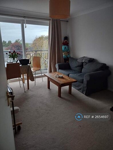 1 Bedroom Flat To Rent In Silkdale Close, Oxford, OX4