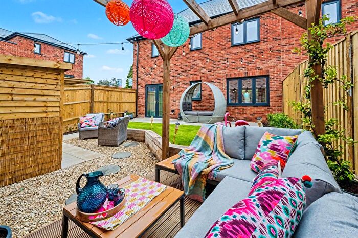 2 Bedroom Semi-Detached House For Sale In The Lower Acre, Horton Heath, Eastleigh, SO50