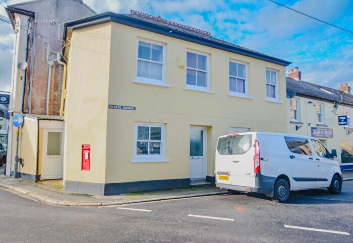 1 Bedroom Flat For Sale In Parade Square, Lostwithiel, Cornwall, PL22