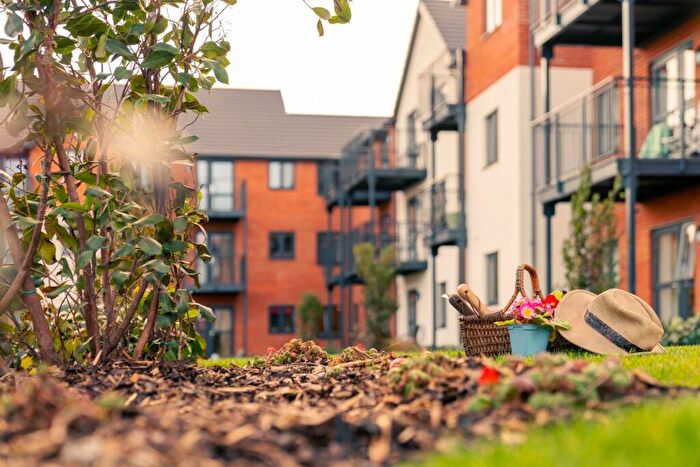 2 Bedroom Retirement Property To Rent In Island View, Basingstoke, RG23