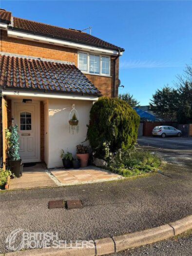 1 Bedroom Maisonette For Sale In Malham Close, Luton, Bedfordshire, LU4