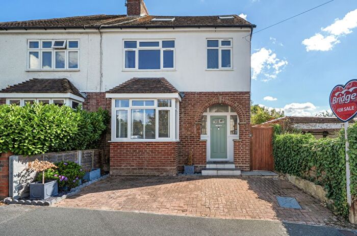 4 Bedroom Semi Detached House For Sale In Coronation Road, Aldershot, GU11